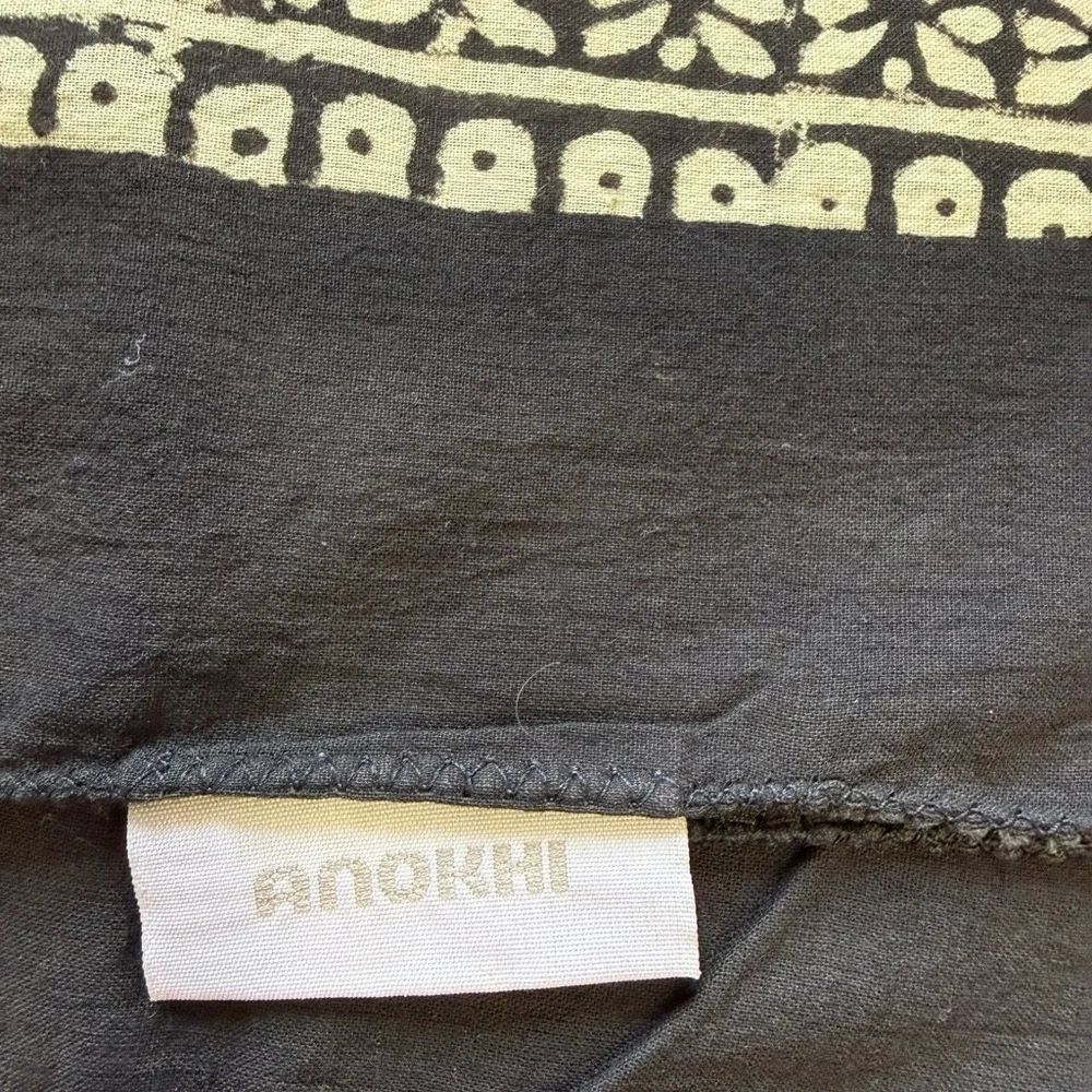 Anokhi Hand Block Print Cotton Scarf / Textile – 30” x 28” – Black & Cream